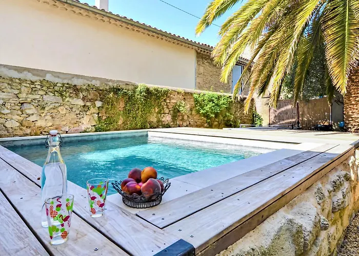 Awesome Apartment In Pujaut With Swimming Pool